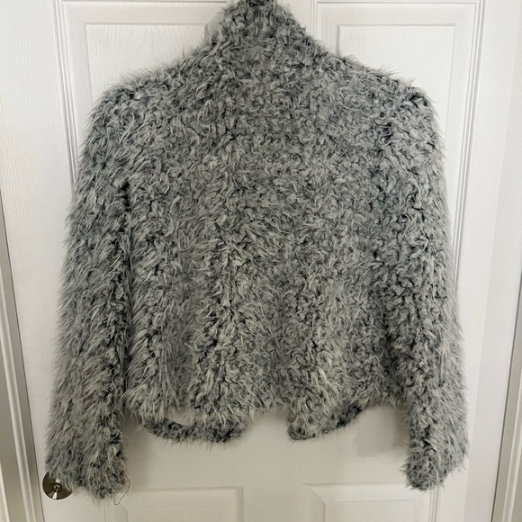 SHAGGY FAUX FUR JACKET - Picture 6 of 9